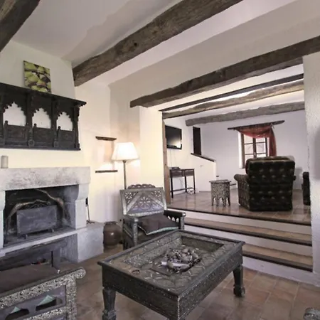 ヴィラ Charming With Private Pool In *